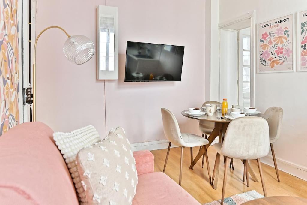 Magnifique Neuf Rose 14eme Parigi